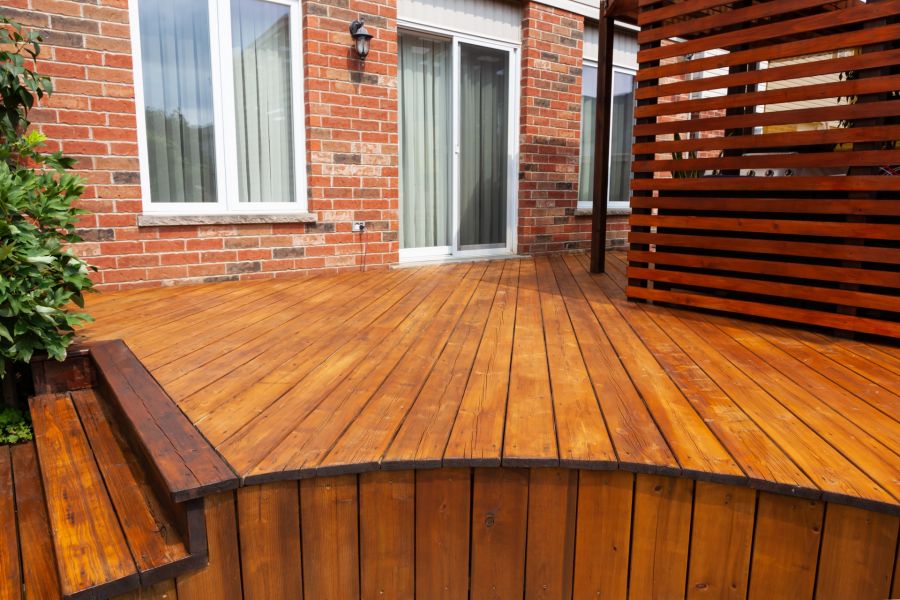 Deck Staining by Taulbee Painting